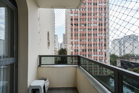 Image 6 - 920204