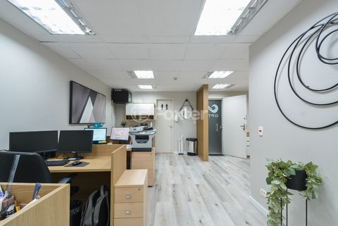 Image 6 - 920282