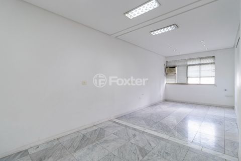 Image 10 - 920311