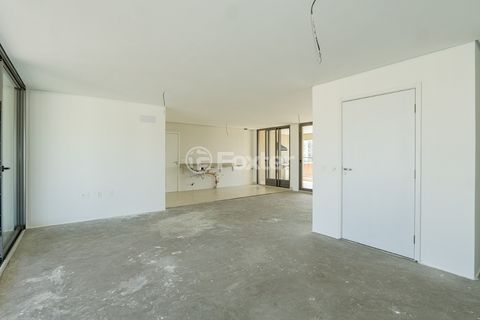 Image 11 - 920316