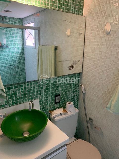 Image 8 - 920324