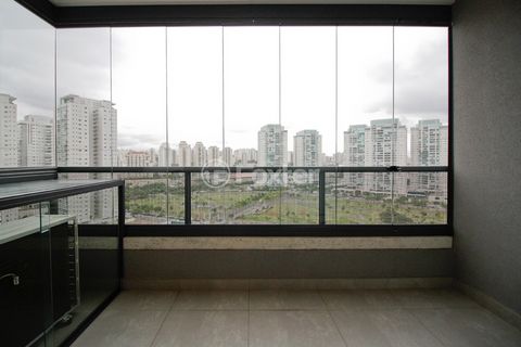 Image 15 - 920335