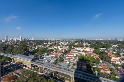 Image 11 - 920371