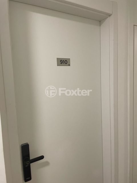 Image 7 - 920373