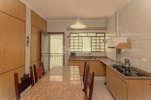 Image 3 - 920429