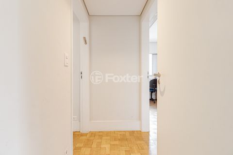 Image 7 - 920521