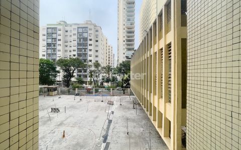 Image 7 - 920533