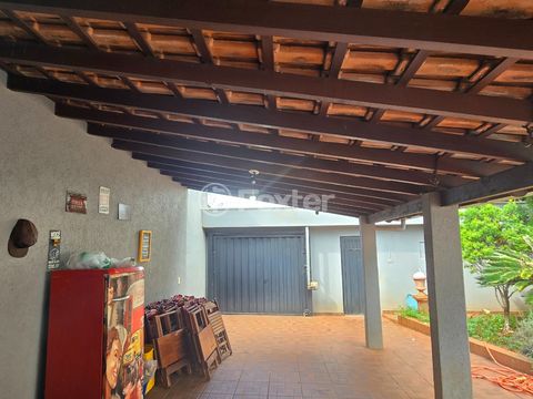 Image 5 - 920536