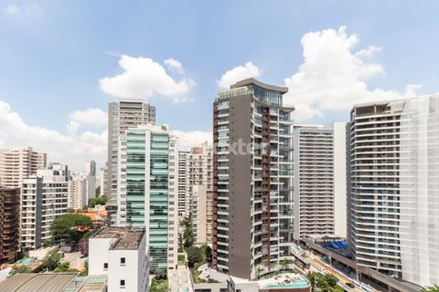 Image 12 - 920563