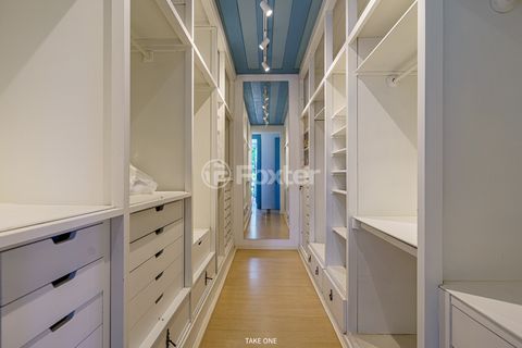 Image 11 - 920573