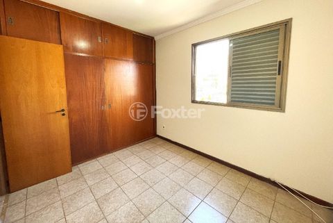 Image 8 - 920741
