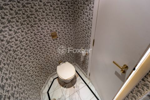 Image 10 - 920742