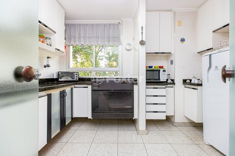Image 19 - 920811