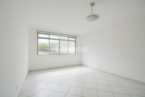 Image 1 - 920950