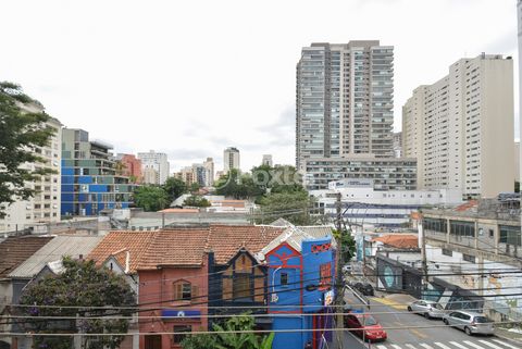 Image 8 - 920950