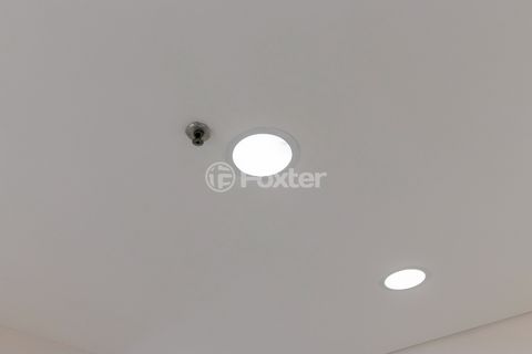 Image 4 - 920981