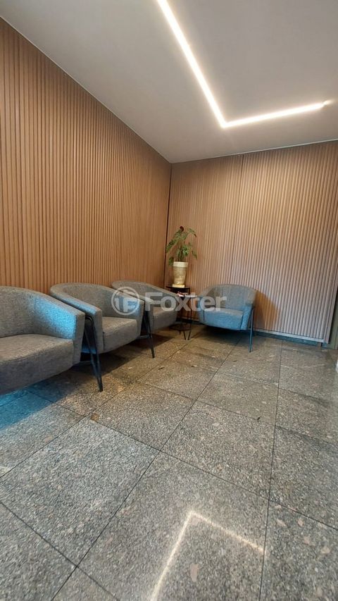Image 1 - 921015