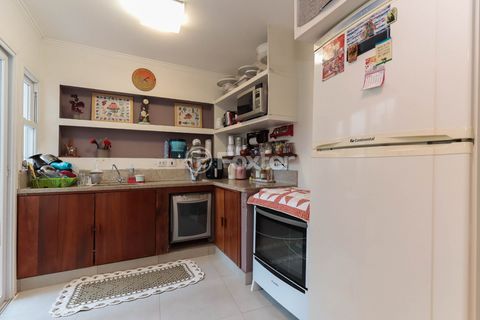 Image 7 - 921029