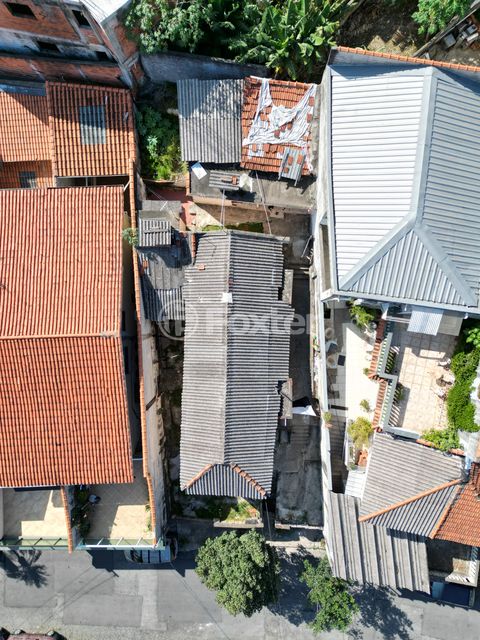 Image 9 - 921058
