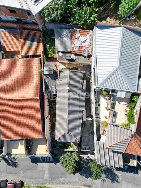 Image 10 - 921058