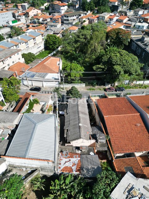 Image 15 - 921058