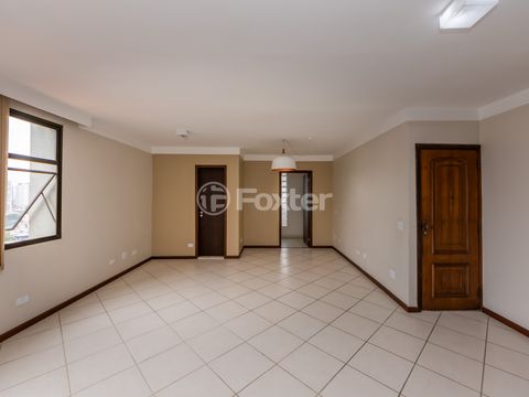 Image 3 - 921088