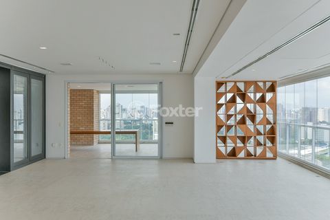 Image 5 - 921097