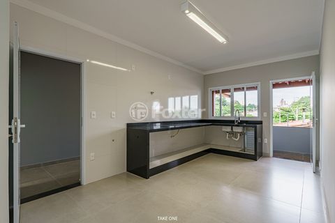 Image 17 - 921133