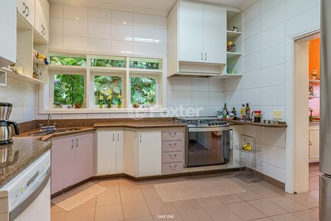 Image 11 - 921173