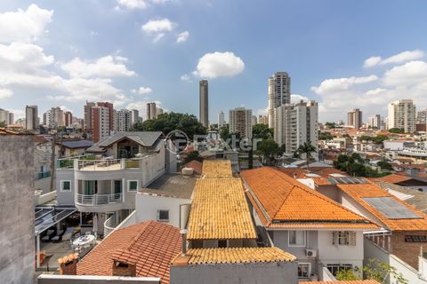 Image 8 - 921252