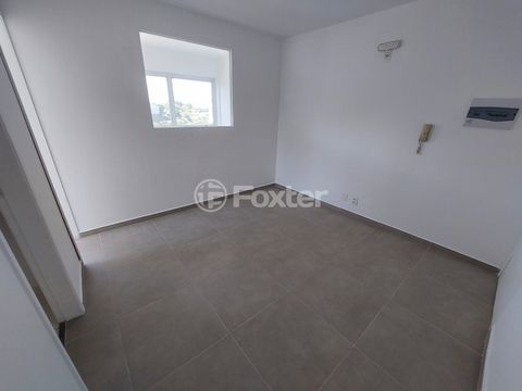Image 3 - 921295