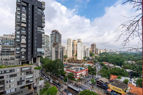 Image 9 - 921311