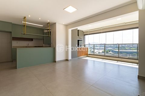 Image 7 - 921329