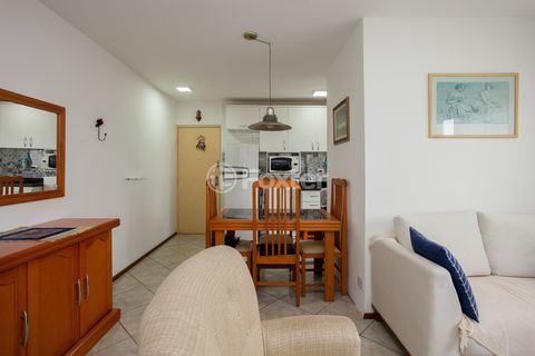 Image 4 - 921374