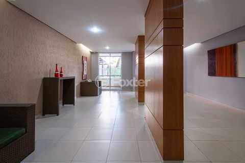 Image 7 - 921392