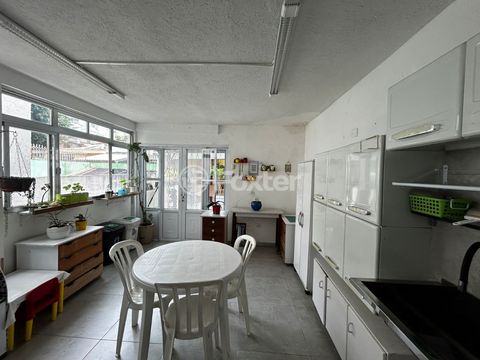 Image 11 - 921481