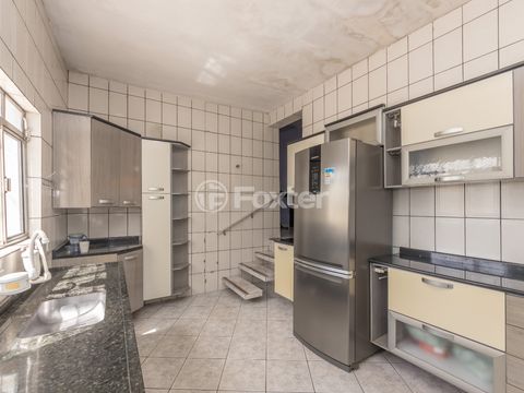 Image 3 - 921502