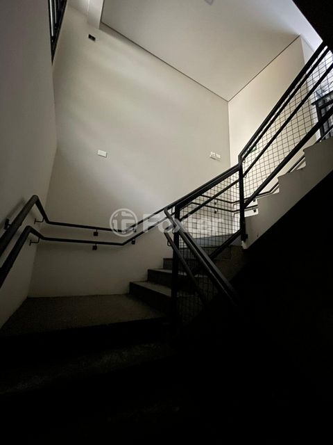 Image 14 - 921545
