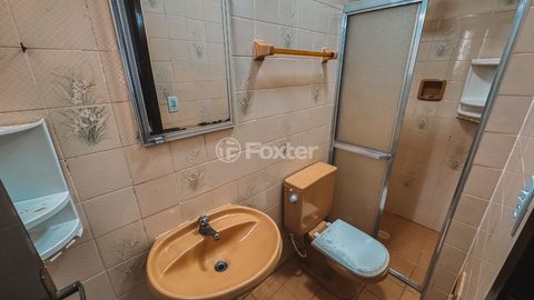 Image 8 - 921555