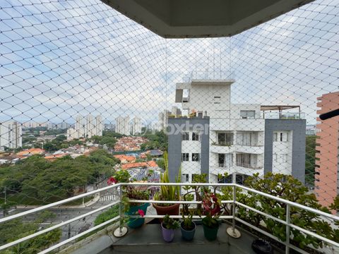 Image 8 - 921566