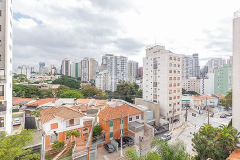 Image 19 - 921581