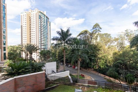 Image 8 - 921617