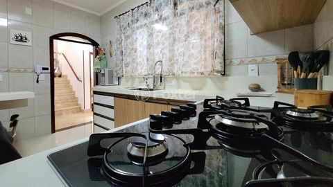 Image 19 - 921634