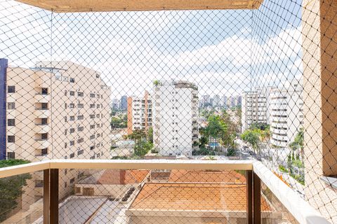 Image 9 - 921640