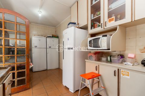 Image 19 - 921676
