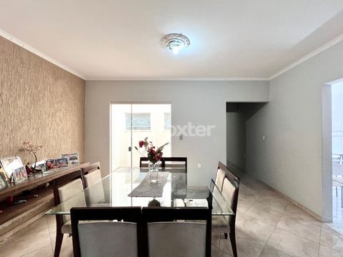 Image 7 - 921685