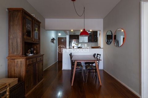 Image 3 - 921744