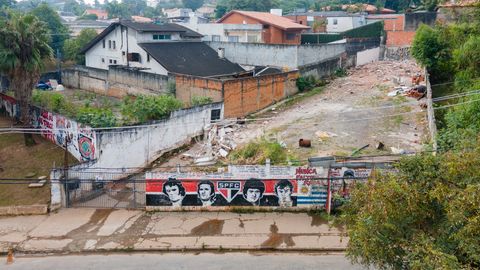 Image 10 - 921777