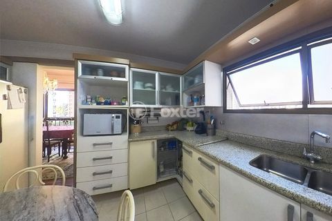Image 11 - 921790