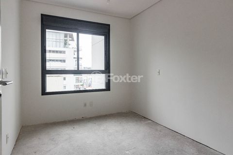 Image 19 - 921805